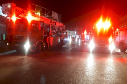 الاحتلال يتسبب بحريق في الطور ويقتحم محلات تجارية في جبل المكبر