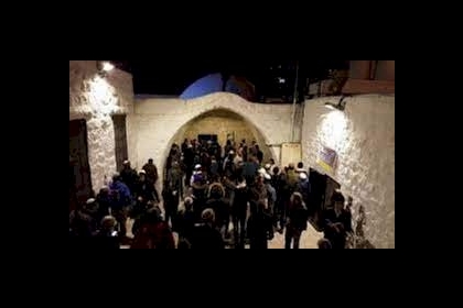 المستوطنون يقتحمون مقامات دينية شرق نابلس