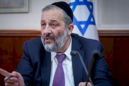 رئيس حزب إسرائيلي يقدم استقالته من الكنيست