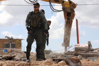 الاحتلال يهدم اربعة آبار مياه بمسافر يطا جنوب الخليل