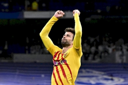 وكيل بنزيما السابق يكذب بيكيه ويذكره بسيناريو نيمار