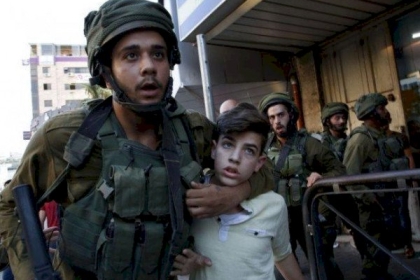 الاحتلال يستدعي طفلا مقدسيا للتحقيق