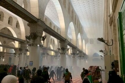 الخارجية الأردنية: اقتحام المسجد الأقصى المبارك والاعتداء على المصلين انتهاكا صارخا وتصرفٌ مدانٌ ومرفوض
