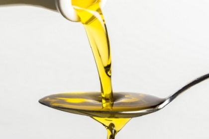 زيوت طهي يُزعم أنها "تطلق" مواد كيميائية سامة مرتبطة بالسرطان!