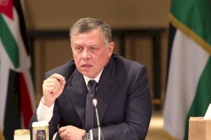 الملك عبد الله: سيتم التعامل بحزم ضد من يرفع السلاح بوجه الدولة ويعتدي على الممتلكات