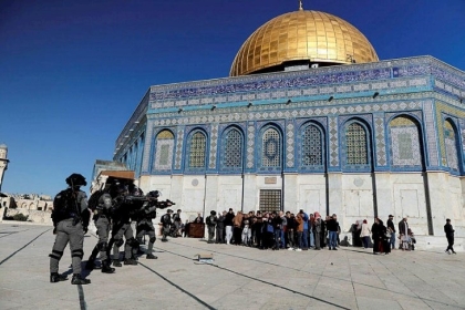 أعضاء بالكونغرس الأمريكي يطالبون بالضغط على الاحتلال لضمان حرية العبادة بالقدس