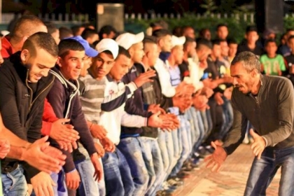 شرطة غزة: يسمح بإقامة الحفلات داخل الصالات المغلقة على شاطئ البحر