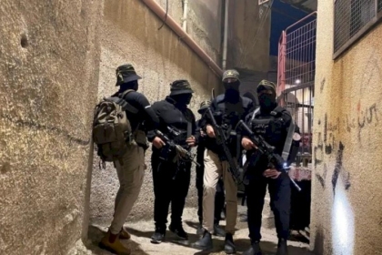 خلال اقتحامها فجراً ... مقاومون يطلقون النار تجاه قوات الاحتلال في مدينة جنين