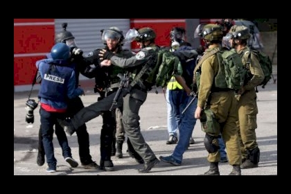 الاحتلال يرتكب 310 انتهاكاً بحق الصحفيين خلال عام 2022