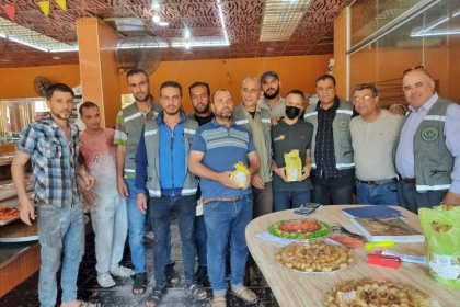 مجلس العمال بحركة فتح يزور عدد من المصانع بمحافظة خان يونس ويُكرم العاملين فيها