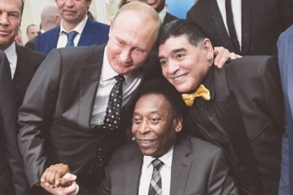 الأسطورة بيليه يناشد بوتن لوقف الحرب في أوكرانيا