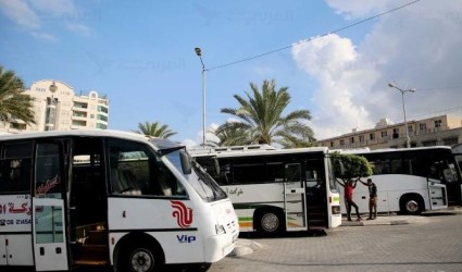 إطلاق مشروع "حافلات نقل الموظفين" في قطاع غزة