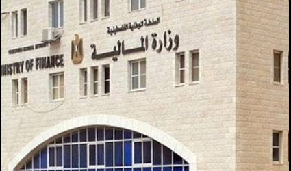 كم تبلغ نسبة صرف رواتب حزيران؟ وزارة المالية تجيب...