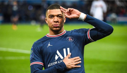 مبابي يقود ريال مدريد لحسم "الكلاسيكو" وتقليص الفارق مع برشلونة
