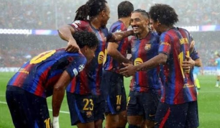 الدوري الاسباني: برشلونة يكتسح راسينج سانتاندير بسباعية ويواصل الصدارة
