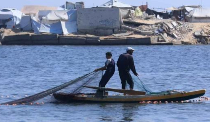 إصابة صيادين اثنين بنيران الاحتلال قبالة ساحل غزة