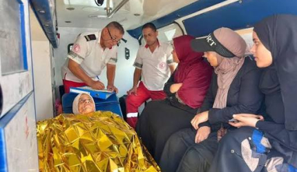 اعتقال مريضة ومرافقتها على معبر رفح.. والاحتلال يواصل سياسة الاغتيالات والتدمير في غزة