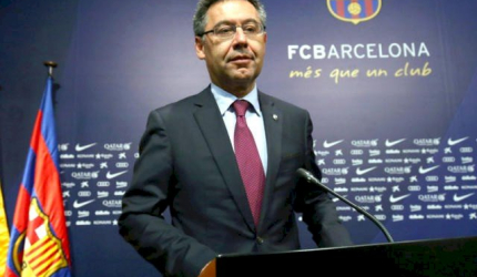 رئيس برشلونة يتغنى بألقاب "دوري الأبطال" في أصناف رياضية أخرى