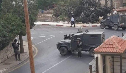 الاحتلال ينصب حاجزًا عسكريًا جنوب طولكرم