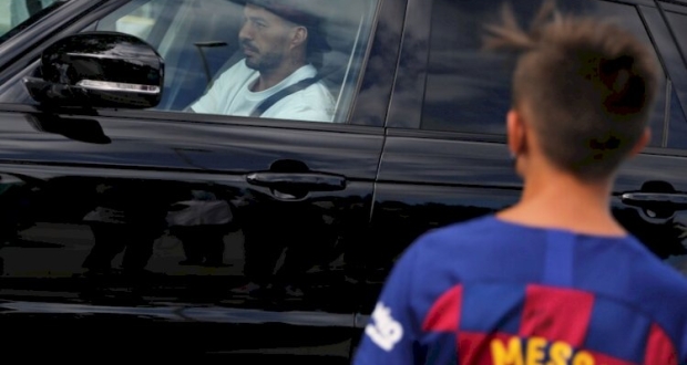 ميسي ينفذ تهديده ضد برشلونة