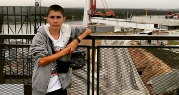 الشاب الروسي دينيس فاشورين