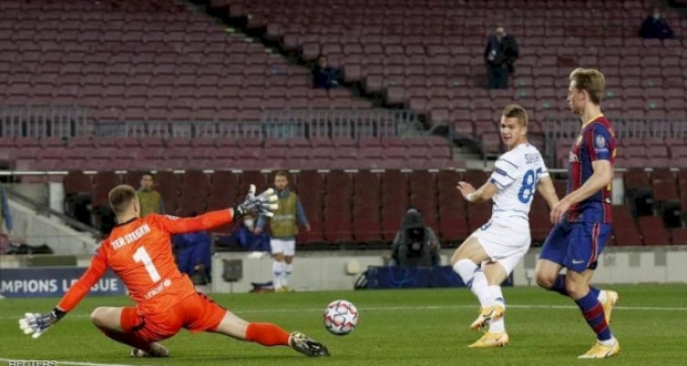 تير شتيغن أنقذ فريقه من هدفين على الأقل