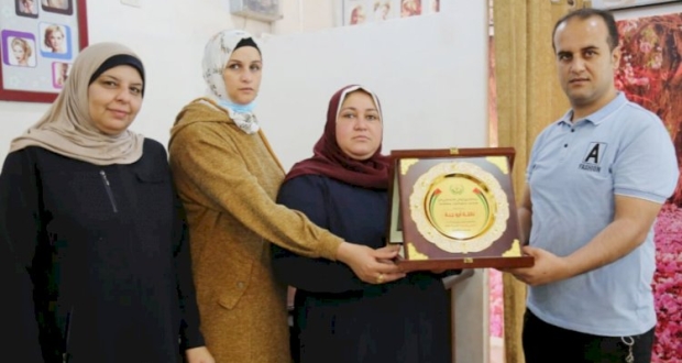 حركة فتح تكرم نائلة أبو جبة