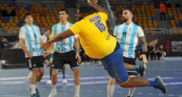 لاعب الكونغو الديمقراطية جوتييه مفومبي تييري