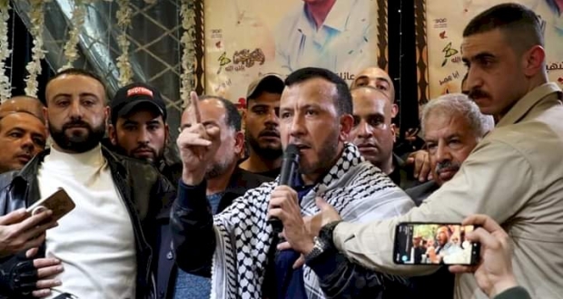 غزة: القيادي غسان جادالله بعد عودته الى قطاع غزة