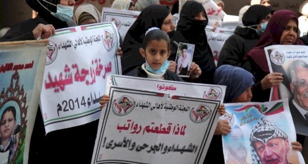 وقفة احتجاجية لأهالي شهداء حرب 2014