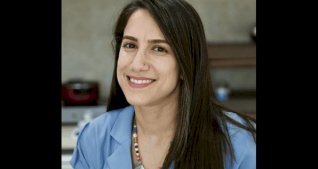 الصحفية تالا حلاوة